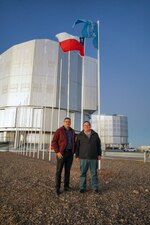 Миниатюра для Файл:Chilean Science Minister visits ESO’s Paranal Observatory (annlang22003b-es-cl-en).tiff