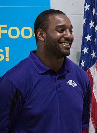 <span class="mw-page-title-main">Chris Canty (defensive lineman)</span> American football player (born 1982)