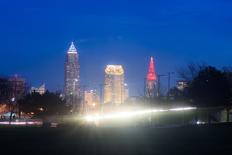 File:Cleveland Long Exposure (31062199602).jpg