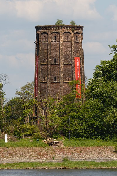 File:Cologne Germany Alter-Wasserturm-Köln-Stammheim-01.jpg