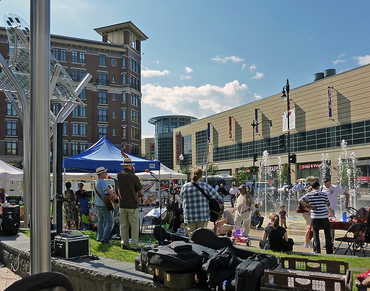 File:Columbia Heights market plaza (5081654910) (cropped).jpg