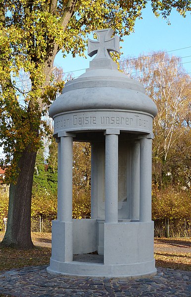 File:Denkmal für die Gefallenen im 1. Weltkrieg von Schollene, Kreis Stendal, Sachsen-Anhalt.jpg