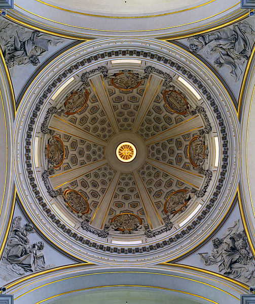 Αρχείο:Dome of Bernini's Parish Church in Castel Gandolfo.jpg