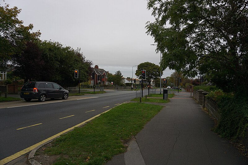 File:Doncaster Road, Scunthorpe - geograph.org.uk - 5939284.jpg