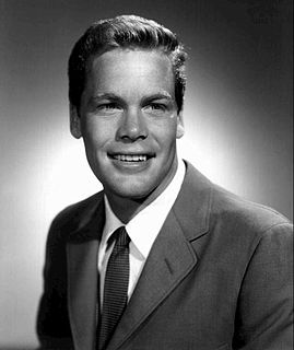 <span class="mw-page-title-main">Doug McClure</span> American actor (1935–1995)