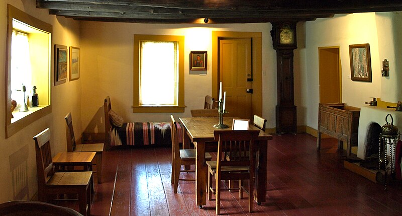 File:E.L. Blumenshein House Dining Room 1.jpg