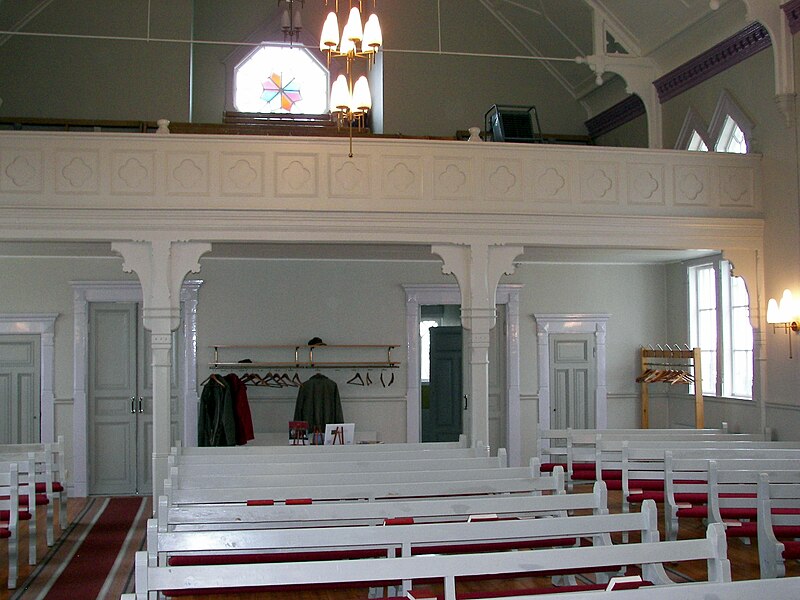 File:Ebeneserkyrkan Söråker interior 11.jpg