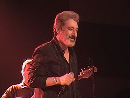 Ebi performing in Montreal, in 2007