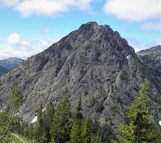 File:Esmeralda Peak, east peak.jpg