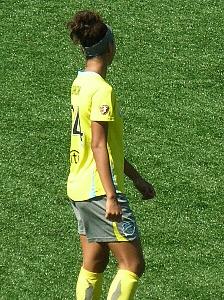 File:Estelle Johnson at 2010 WPS Championship 1.JPG