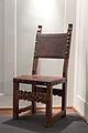 English: The castle of Tutzing. An antique chair in the staircase. Deutsch: Das Schloss Tutzing. Ein antiker Stuhl im Treppenhaus.