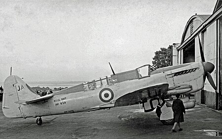 Tập_tin:Fairey_Firefly_T.3_PP659_JA_1841_Sqn_HTN_20.09.52_edited-2.jpg