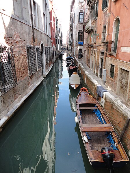 File:Fdta dell Agnella Rio dei Do Torre Venezia.jpg