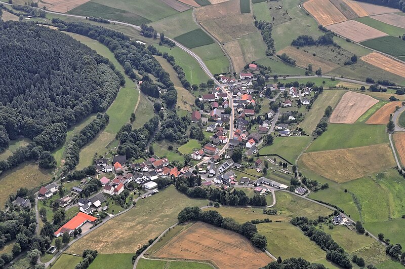 File:Flug -Nordholz-Hammelburg 2015 by-RaBoe 0979 - Willingshain.jpg