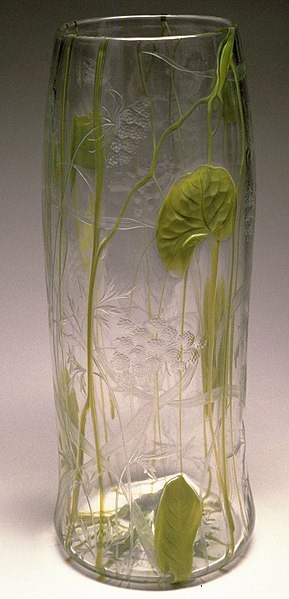 File:Fredolin Kreischmann - Tall Vase with Lily Pads and Wild Carrots - Walters 47385 - Profile.jpg