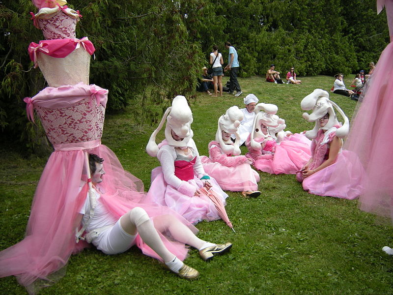 File:Fremont Solstice Parade 2008 - Pastries & Poodles 09.jpg