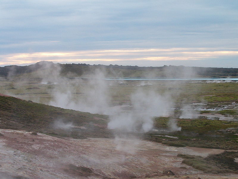 File:Fumarole2.JPG