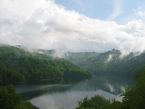 Göy-göl lake. Author ElnurMustafa