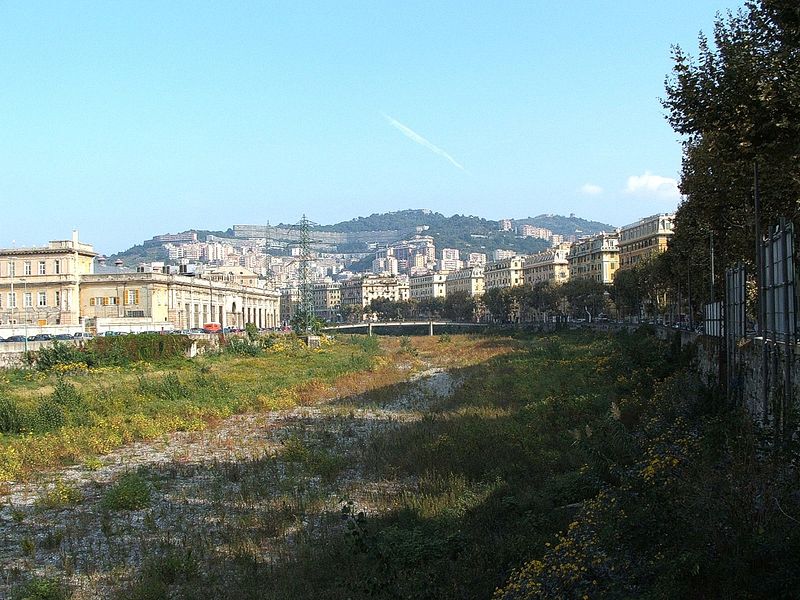 File:Genova - Letto del torrente Bisagno.jpg