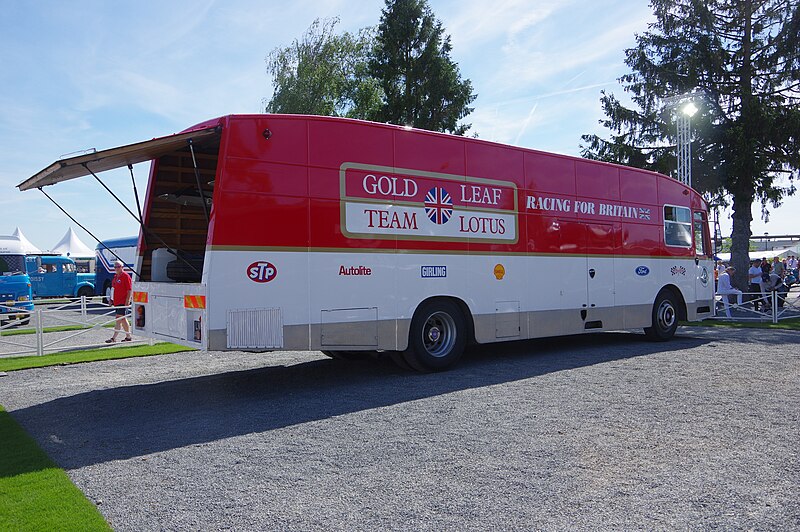 File:Gold Leaf Team Lotus Truck.jpg