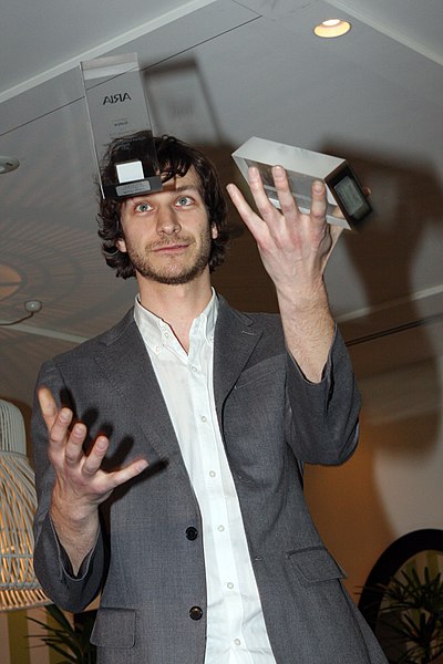 File:Gotye (7752084176).jpg