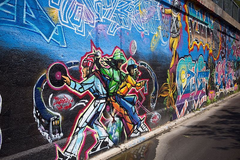 File:Graffiti along the Bloomingdale trail, Chicago 2015-62.jpg