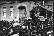 Greek Americans return as volunteers to Greece on the outbreak of the First Balkan War, New York, October 1912. Greeks, New York, going back to fight.jpg