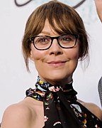 Helen McCrory interprète Amanda Puryer.