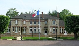 Das Rathaus in Lèves