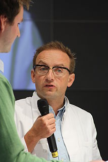 <span class="mw-page-title-main">Wigald Boning</span> German comedian, television presenter, actor, and author