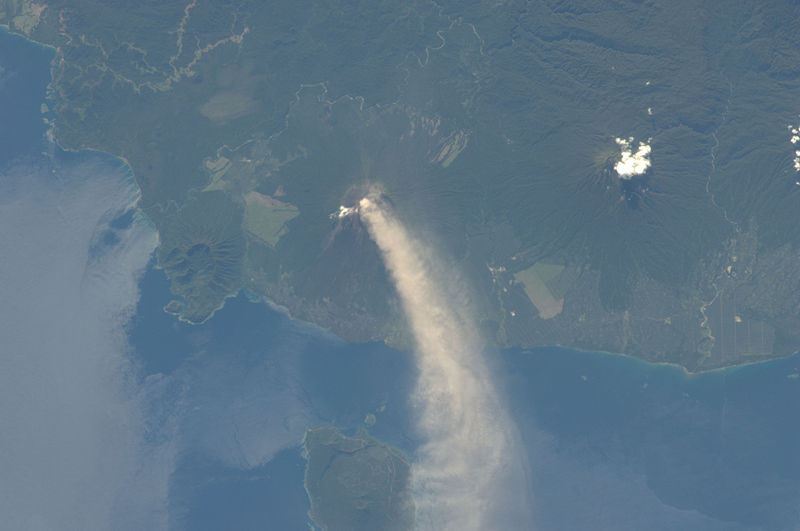 File:ISS-34 Ulawun volcano.jpg