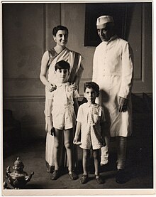 Indira Gandhi, Nehru, Rajiv Gandhi and Sanjay Gandhi in June 1949 Indira Gandhi, Jawaharlal Nehru, Rajiv Gandhi and Sanjay Gandhi.jpg