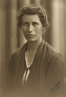 Inge Lehmann in 1932 Inge Lehman.jpg