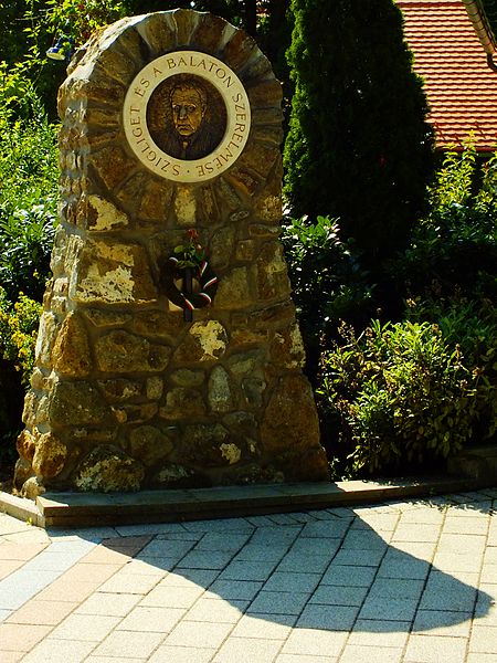 File:Istvan Szivos Sr relief-Szigliget.JPG