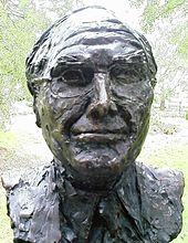 Bust of John Howard by political cartoonist, caricaturist and sculptor Peter Nicholson located in the Prime Minister's Avenue in the Ballarat Botanical Gardens John Howard bust.jpg