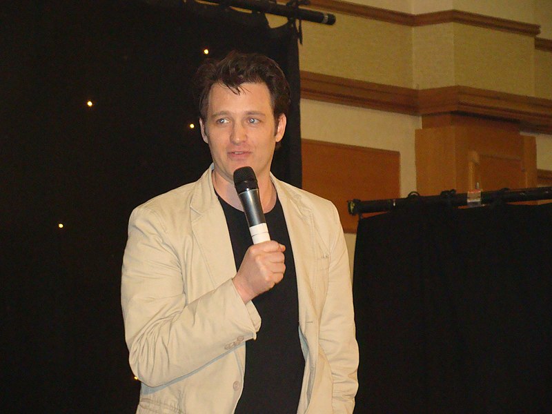 File:Jonathan Woodward (3479969709).jpg