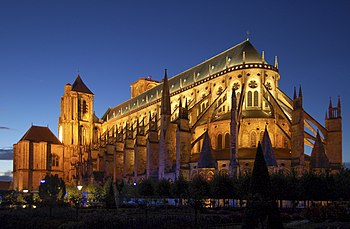 La catedral de noche.