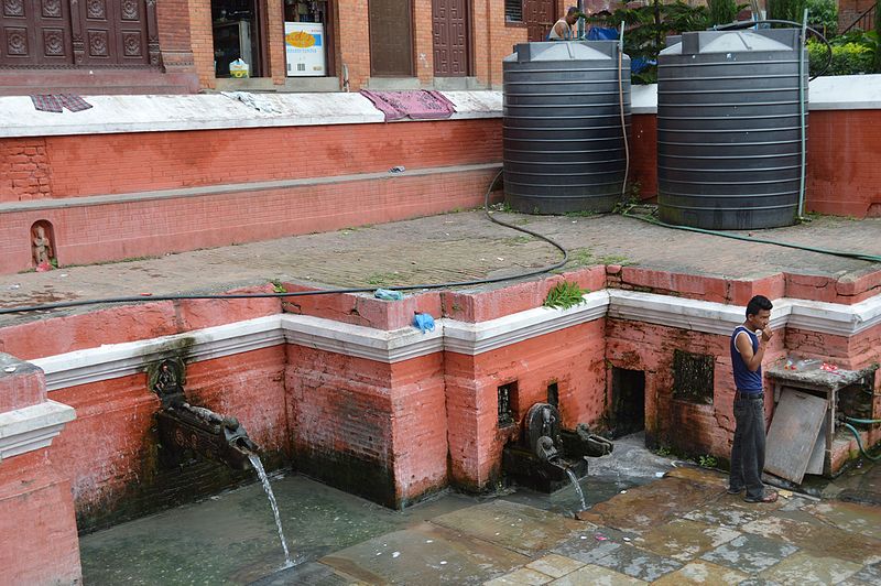 File:Kontihiti, Kumbheshwor Mahadev Temple, Banglamukhi,Lalitpur 04.jpg