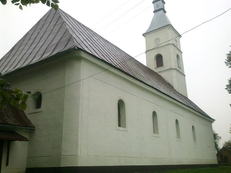 File:Kostel Rakoshino.jpg