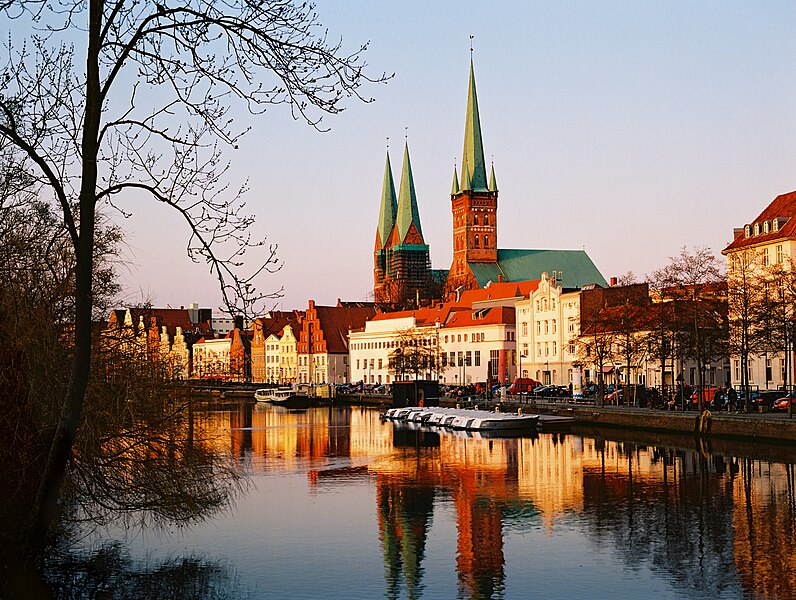 File:Lübeck (47478598832).jpg