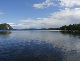 Imagine ilustrativă a articolului Lyster Lake