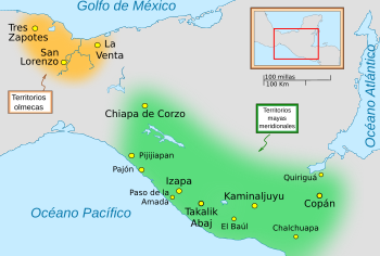 Mapa que muestra la ubicación de Quiriguá y Copán al extremo oriente de la región maya, con Quiriguá en el norte y Copán directamente al sur. La región maya está situada en América Central y limita con el Océano Pacífico hacia el suroeste, el Golfo de México hacia el noroeste y el Océano Atlántico al este.