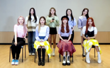 Lightsum pada Juni 2021 Kiri–Kanan, berdiri: Jian, Huiyeon, Nayoung, dan Hina Kiri–Kanan, duduk: Juhyeon, Sangah, Yujeong, dan Chowon