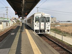 Limited Express "Umisachi-Yamasachi" at Tayoshi Station.jpg