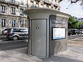 Lyon 3e - Toilettes publiques quai Augagneur (avril 2019).jpg