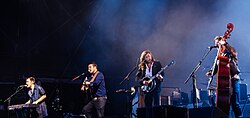 Mumford & Sons performing in 2015