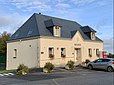 La mairie de Trois-Monts, commune déléguée de Montillières-sur-Orne dans le Calvados, au nord de la Suisse normande.