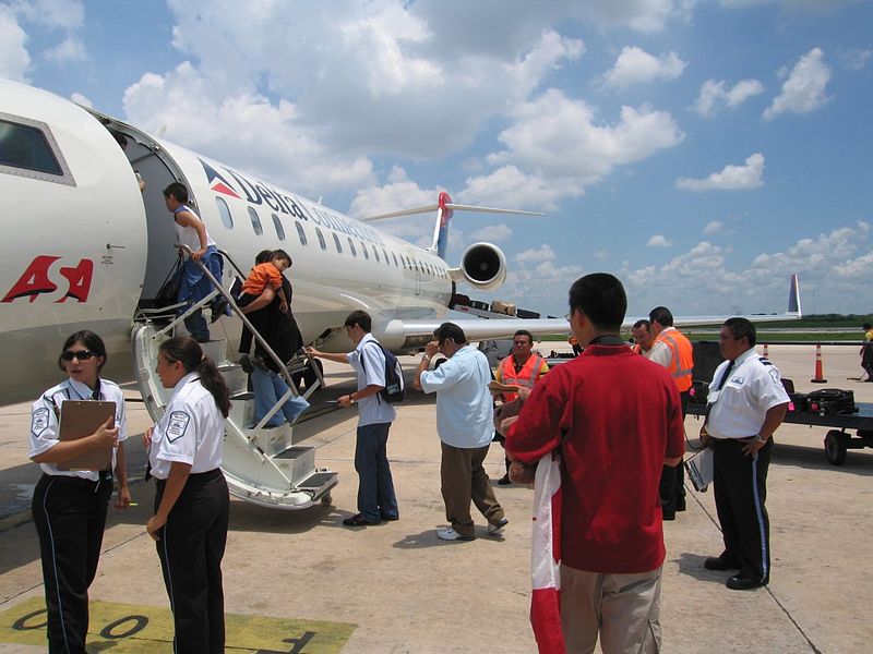 File:Manuel Crescencio Rejón International Airport.jpg