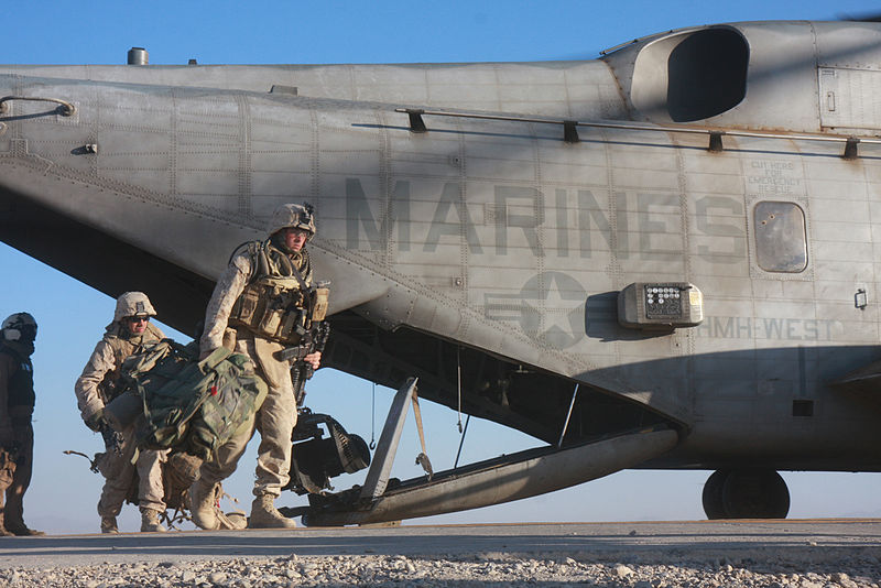 File:Marine Regiment exit a CH-53 Super Stallion helicopter at Camp Bastion in Afghanistan (081117-M-8774P-142).jpg