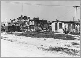 McFarland, Kern County, California. Homes in McFarland shacktown. - NARA - 521686.jpg